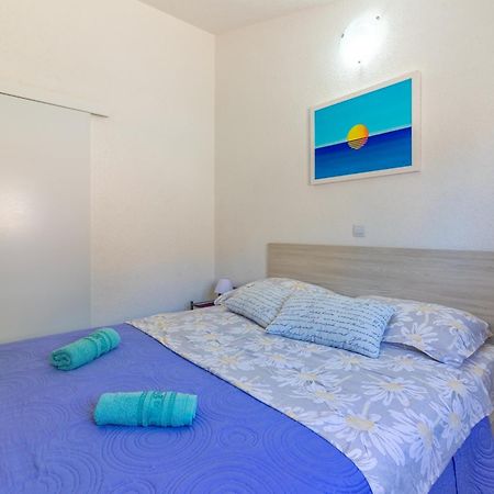 Seaside Secluded Apartments Cove Torac, Hvar - 575 Gdinj Room photo